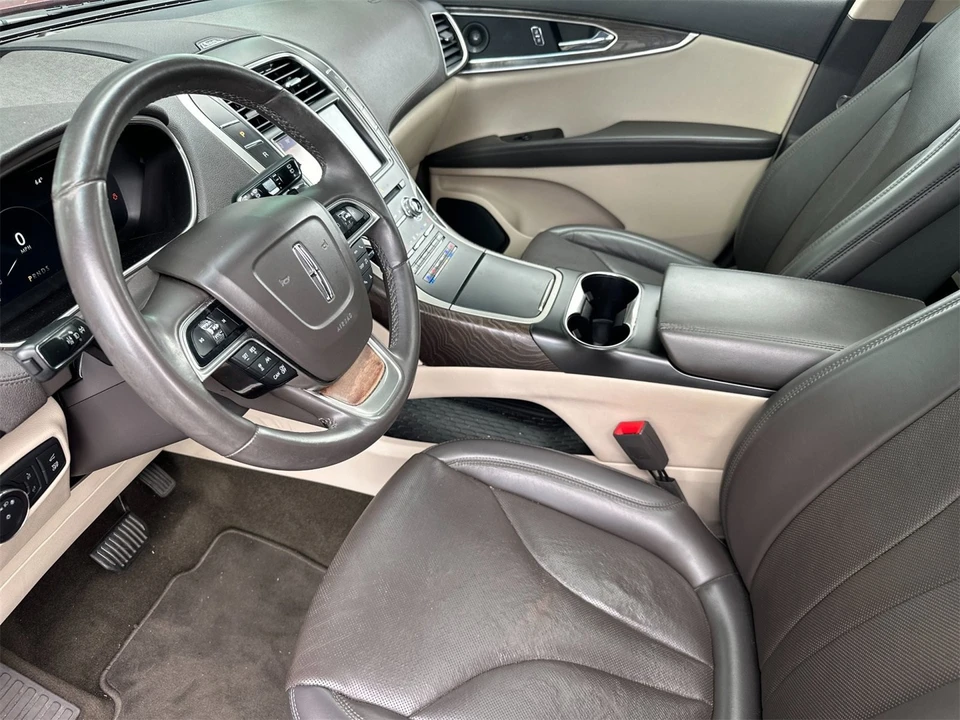 2020 Lincoln Nautilus - Image 10 of 12