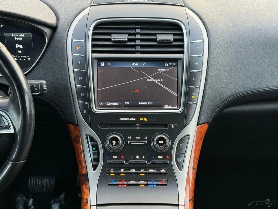 2020 Lincoln Nautilus - Image 19 of 21