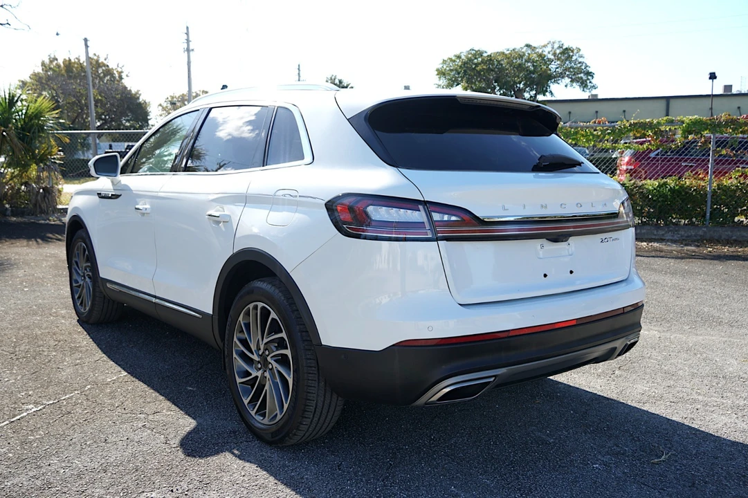 2020 Lincoln Nautilus - Image 8 of 21