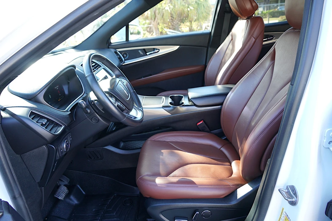 2020 Lincoln Nautilus - Image 18 of 21
