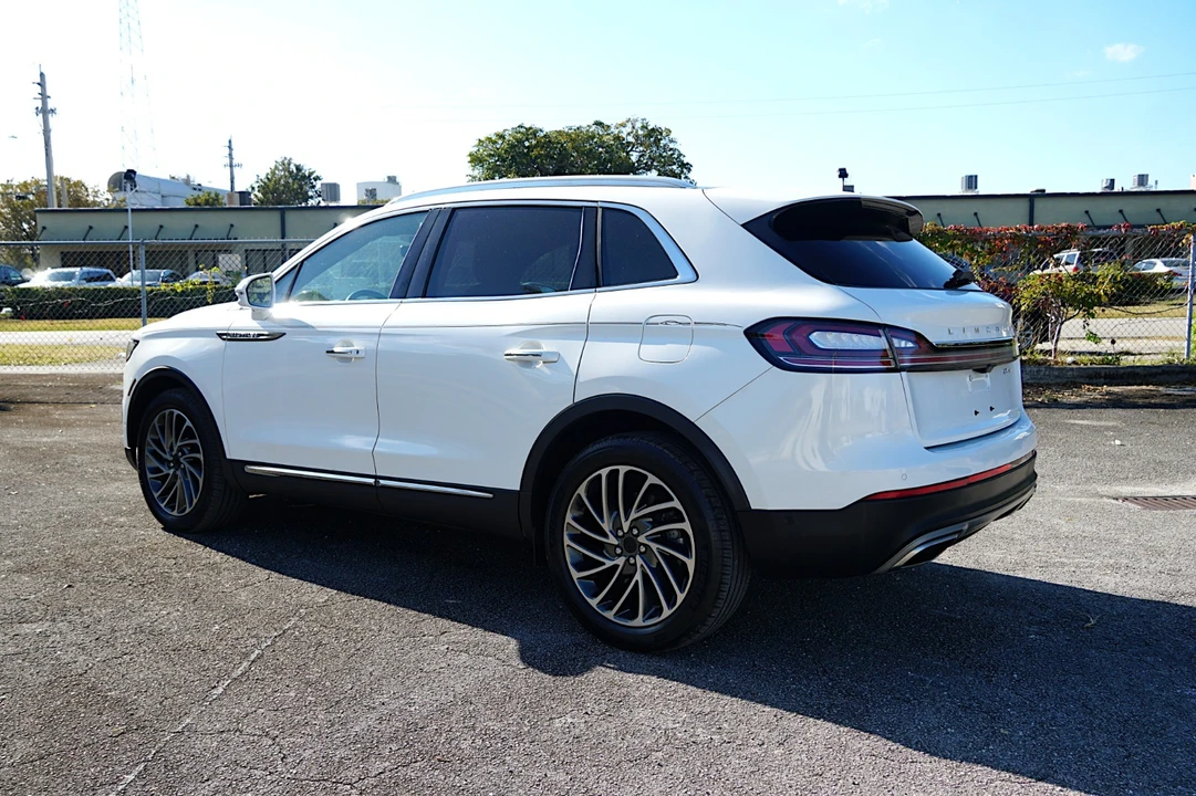 2020 Lincoln Nautilus - Image 9 of 21