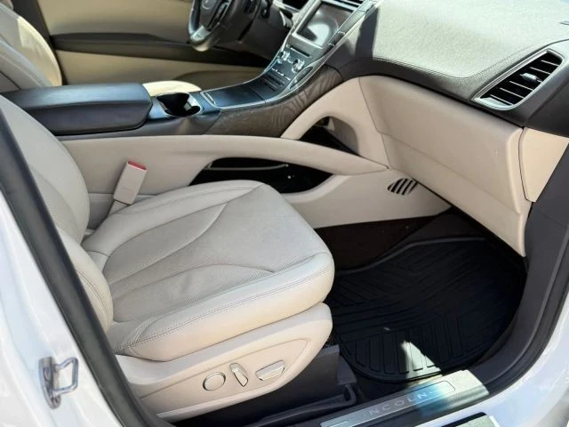 2020 Lincoln Nautilus - Image 18 of 21
