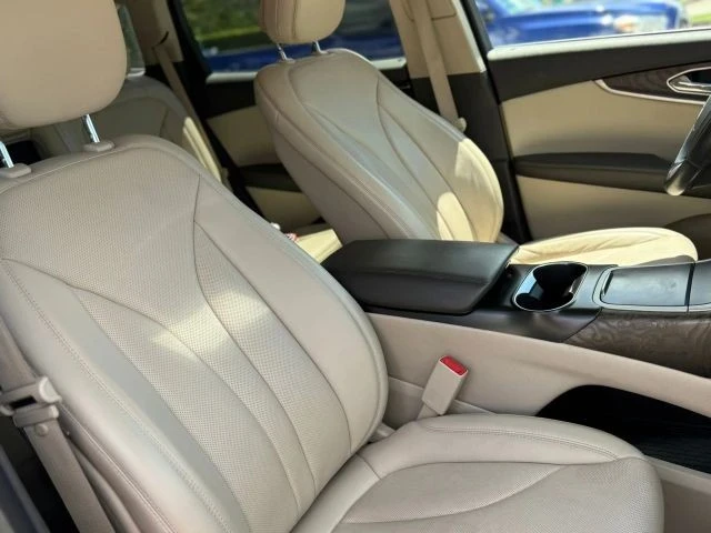 2020 Lincoln Nautilus - Image 16 of 21