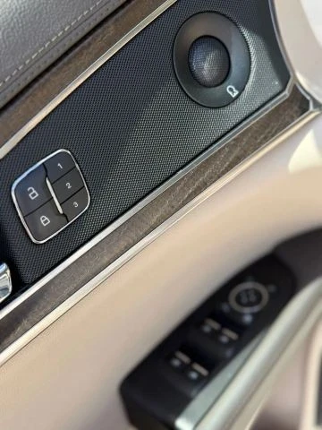 2020 Lincoln Nautilus - Image 14 of 21