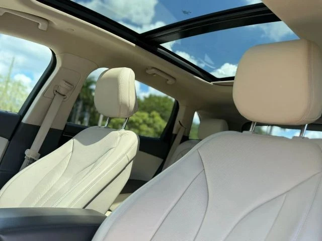 2020 Lincoln Nautilus - Image 15 of 21