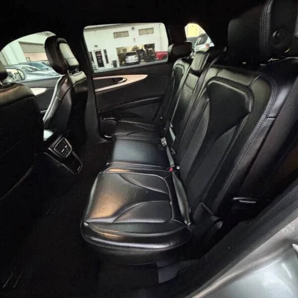 2020 Lincoln Nautilus - Image 7 of 17
