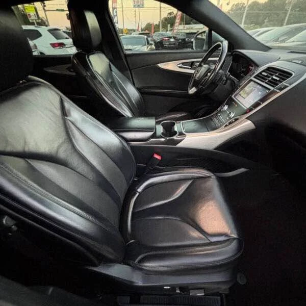2020 Lincoln Nautilus - Image 5 of 17