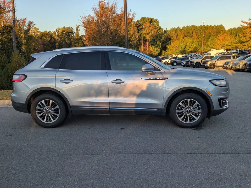 2020 Lincoln Nautilus - Image 3 of 12