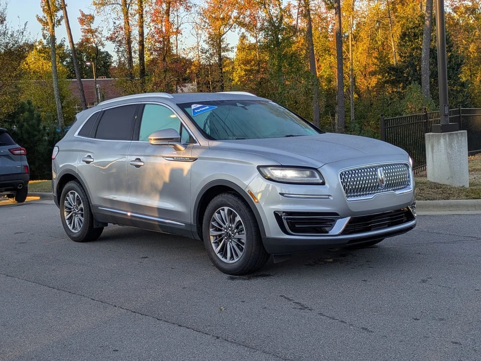2020 Lincoln Nautilus - Image 2 of 12