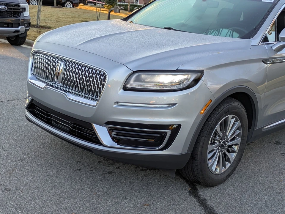 2020 Lincoln Nautilus - Image 10 of 12