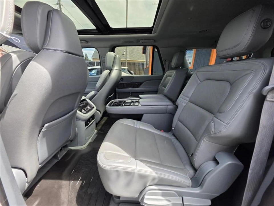 2020 Lincoln Navigator 4th Gen - Image 10 of 23