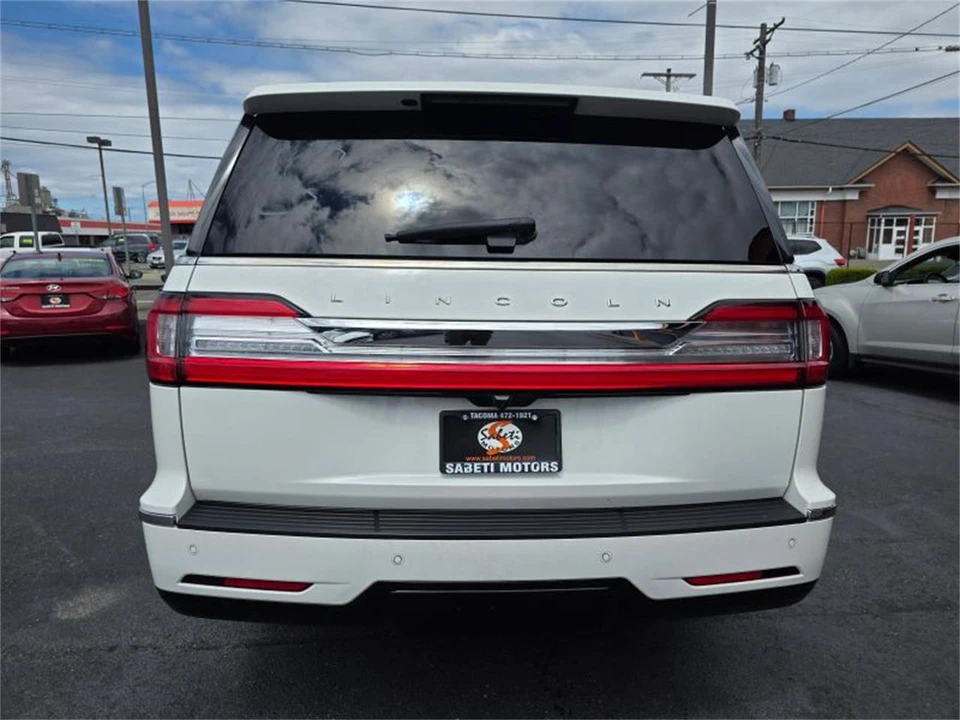 2020 Lincoln Navigator 4th Gen - Image 4 of 23