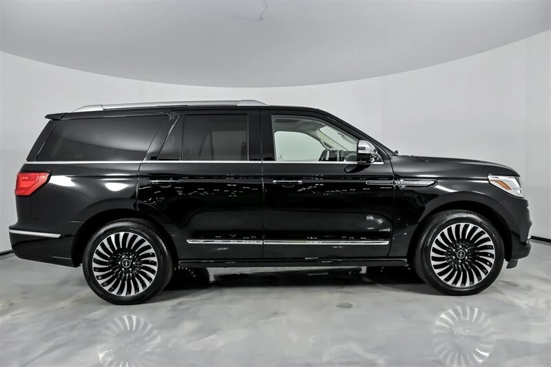 2020 Lincoln Navigator 4th Gen - Image 14 of 21