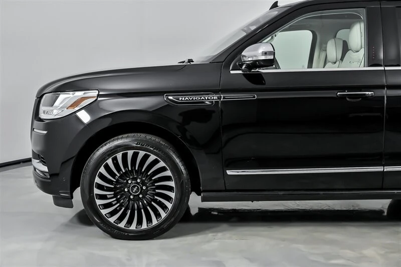 2020 Lincoln Navigator 4th Gen - Image 7 of 21