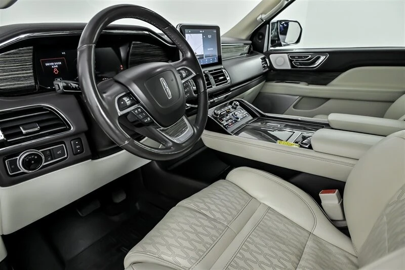 2020 Lincoln Navigator 4th Gen - Image 20 of 21