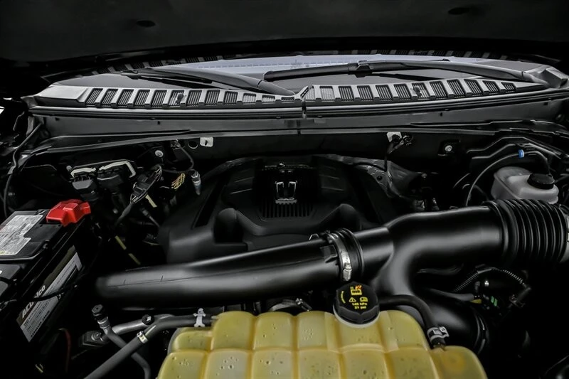 2020 Lincoln Navigator 4th Gen - Image 17 of 21