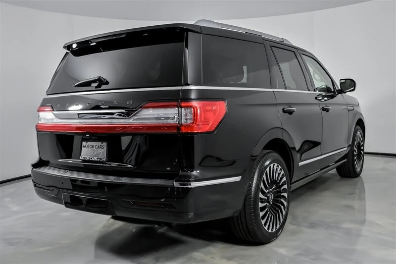 2020 Lincoln Navigator 4th Gen - Image 12 of 21