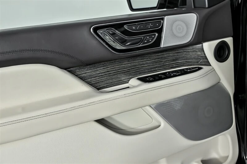 2020 Lincoln Navigator 4th Gen - Image 18 of 21