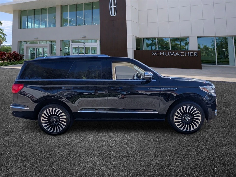 2020 Lincoln Navigator 4th Gen - Image 8 of 12