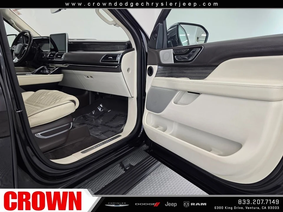 2020 Lincoln Navigator 4th Gen - Image 11 of 21