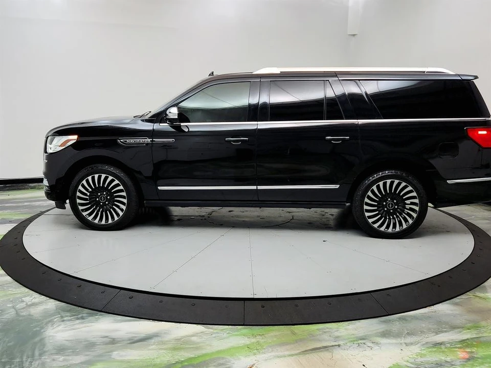 2020 Lincoln Navigator 4th Gen - Image 8 of 12