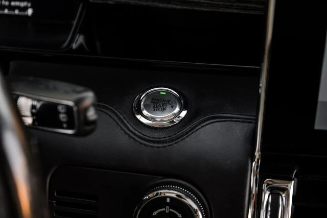 2020 Lincoln Navigator 4th Gen - Image 20 of 21