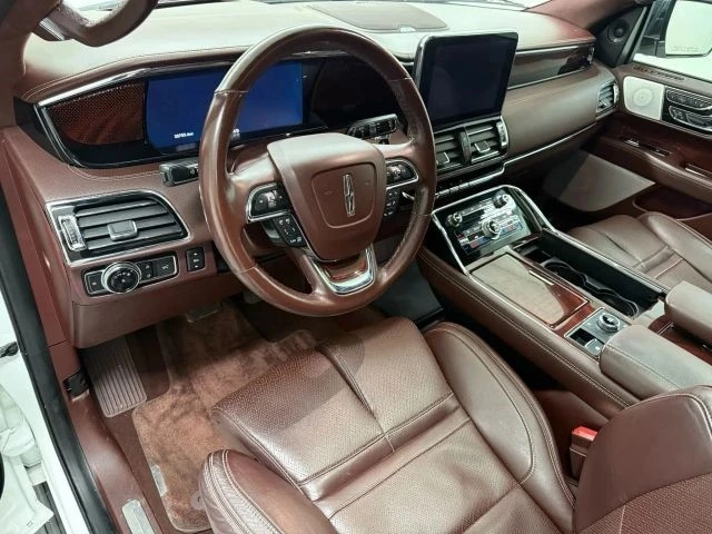 2020 Lincoln Navigator 4th Gen - Image 9 of 12