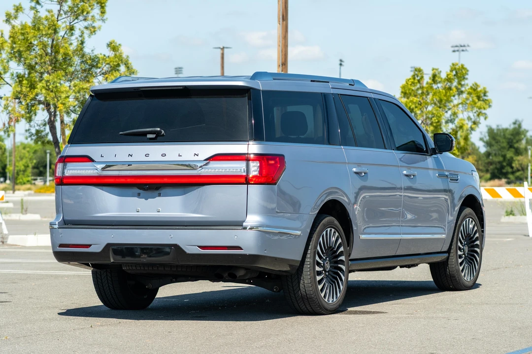 2020 Lincoln Navigator 4th Gen - Image 4 of 31
