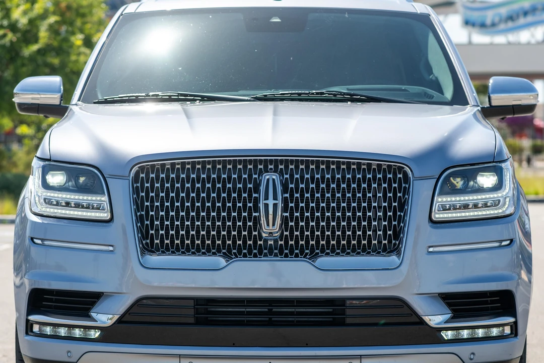 2020 Lincoln Navigator 4th Gen - Image 13 of 31