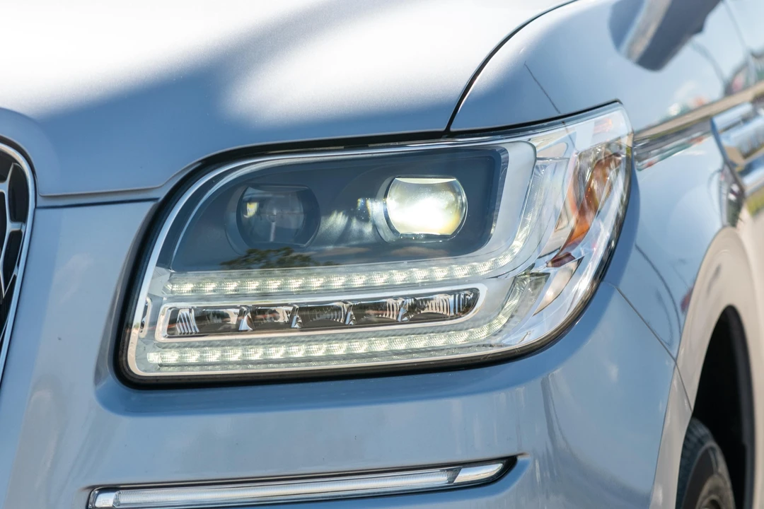2020 Lincoln Navigator 4th Gen - Image 15 of 31