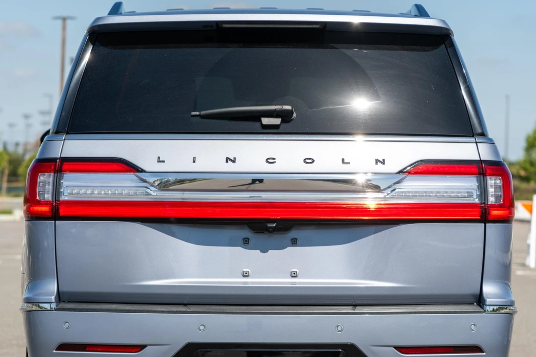 2020 Lincoln Navigator 4th Gen - Image 23 of 31