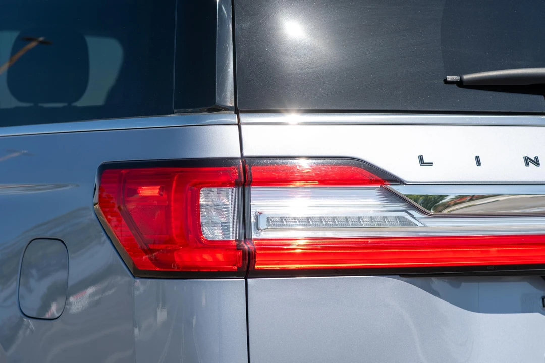 2020 Lincoln Navigator 4th Gen - Image 21 of 31