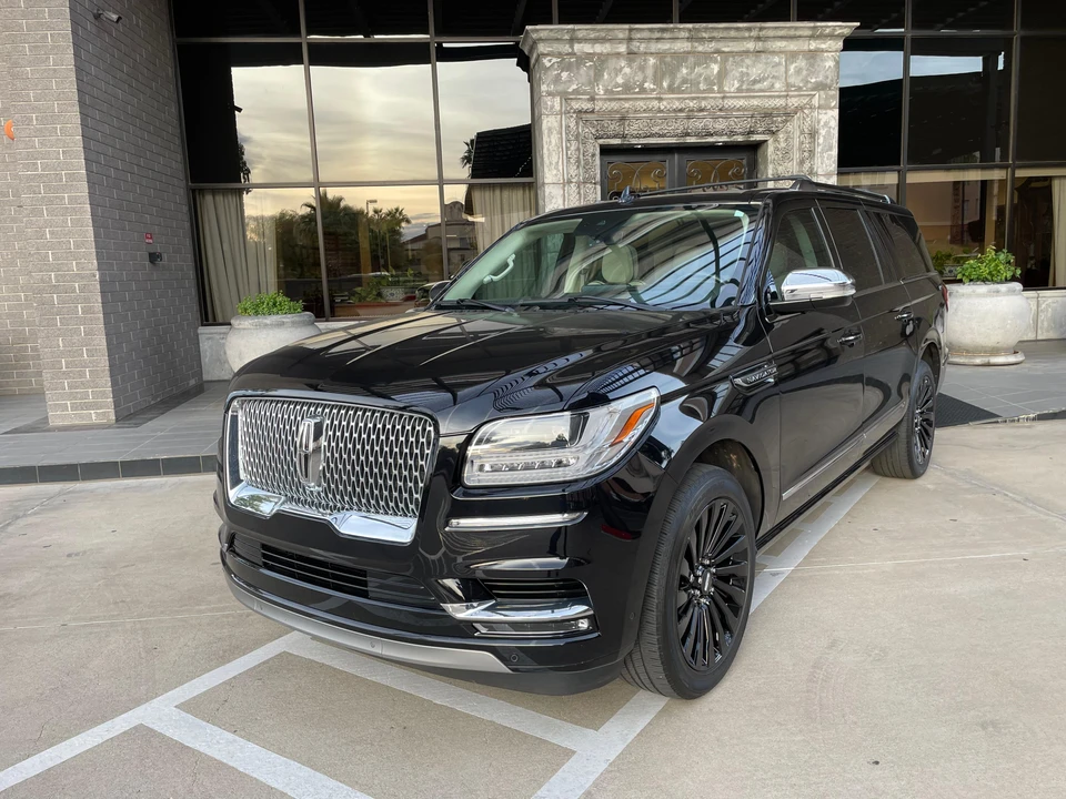 2020 Lincoln Navigator 4th Gen - Image 10 of 31