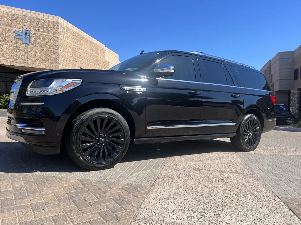 2020 Lincoln Navigator 4th Gen - Image 13 of 31