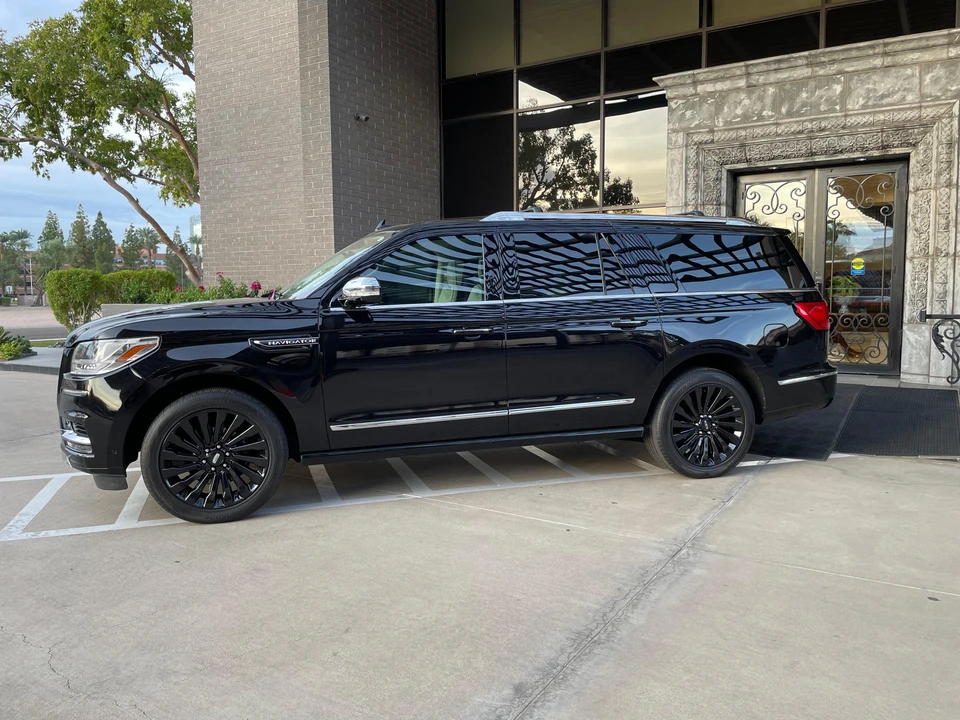 2020 Lincoln Navigator 4th Gen - Image 14 of 31