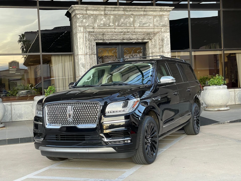 2020 Lincoln Navigator 4th Gen - Image 9 of 31