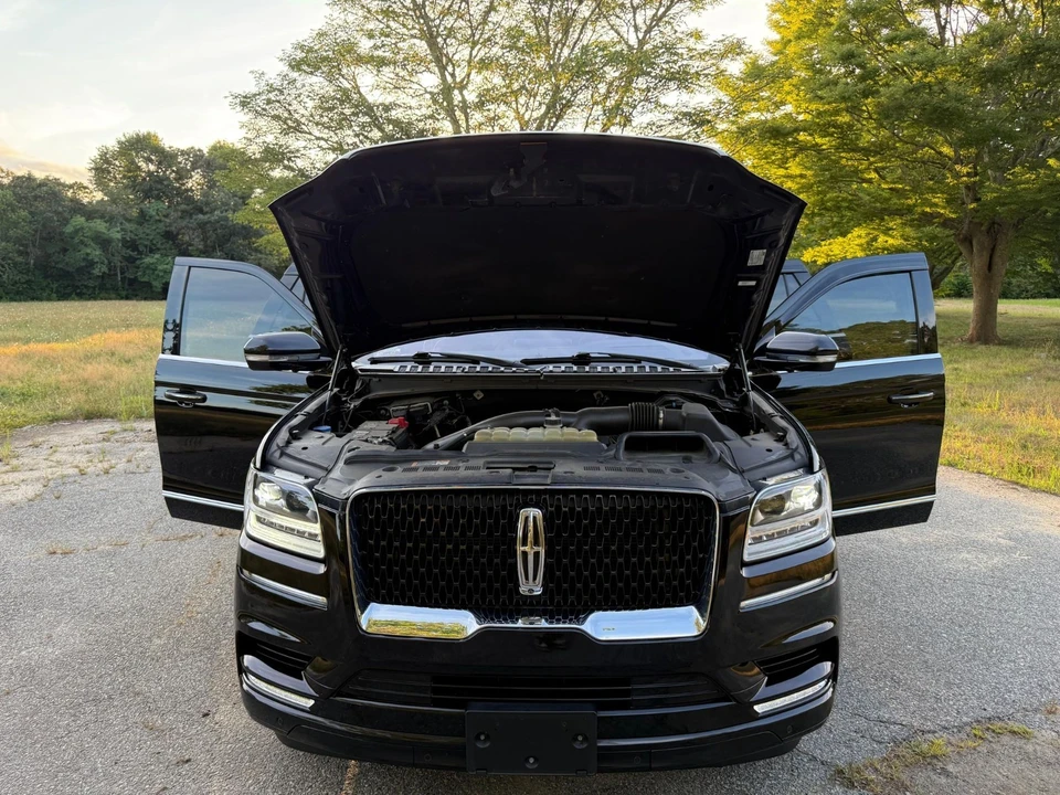 2020 Lincoln Navigator 4th Gen - Image 12 of 21