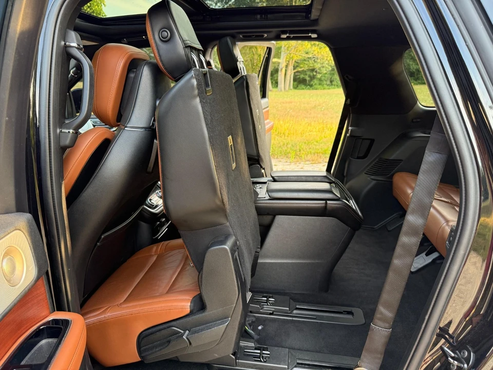 2020 Lincoln Navigator 4th Gen - Image 10 of 21