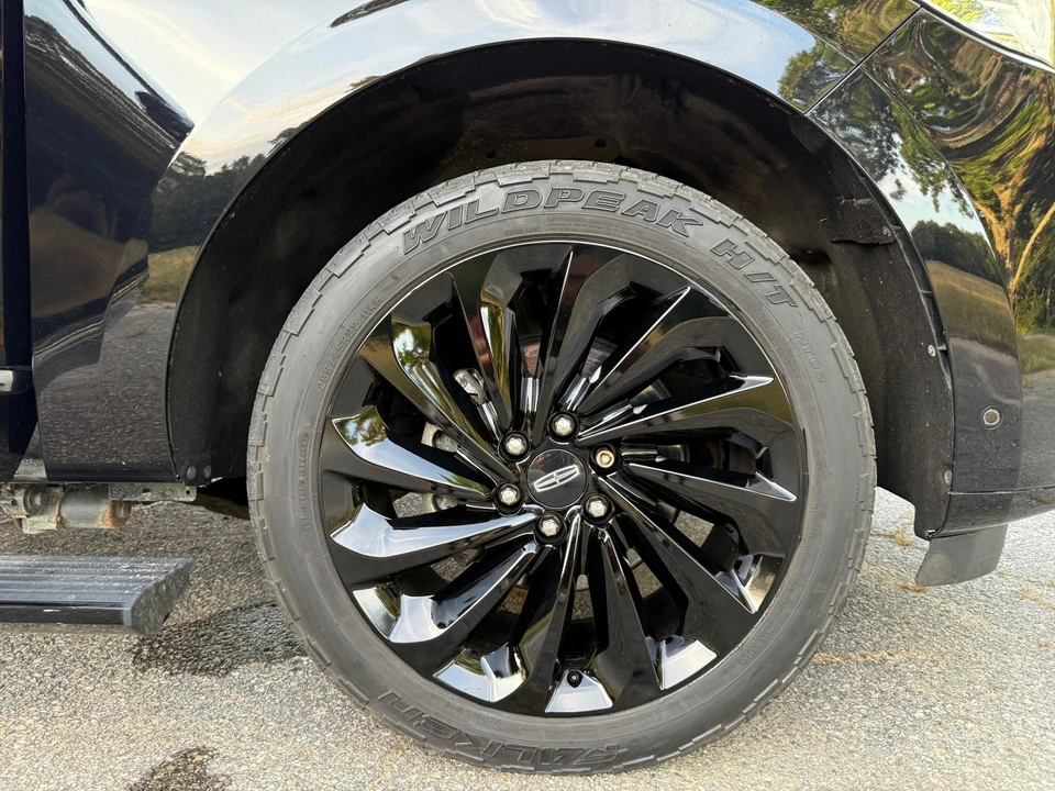 2020 Lincoln Navigator 4th Gen - Image 18 of 31