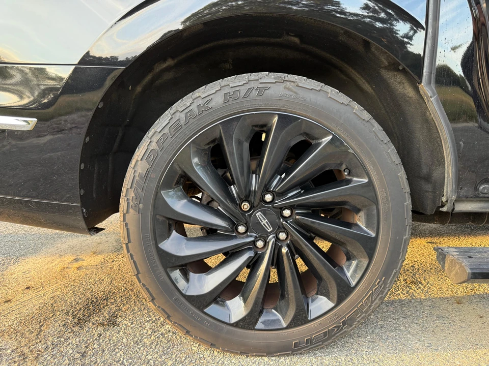 2020 Lincoln Navigator 4th Gen - Image 17 of 31