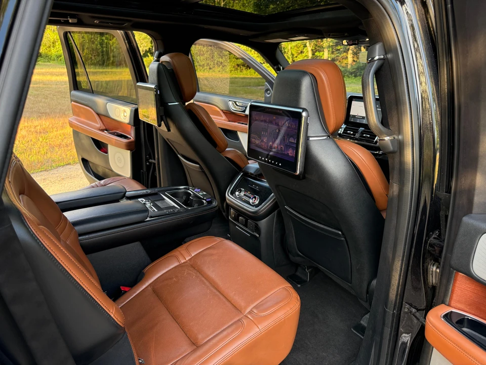 2020 Lincoln Navigator 4th Gen - Image 30 of 31