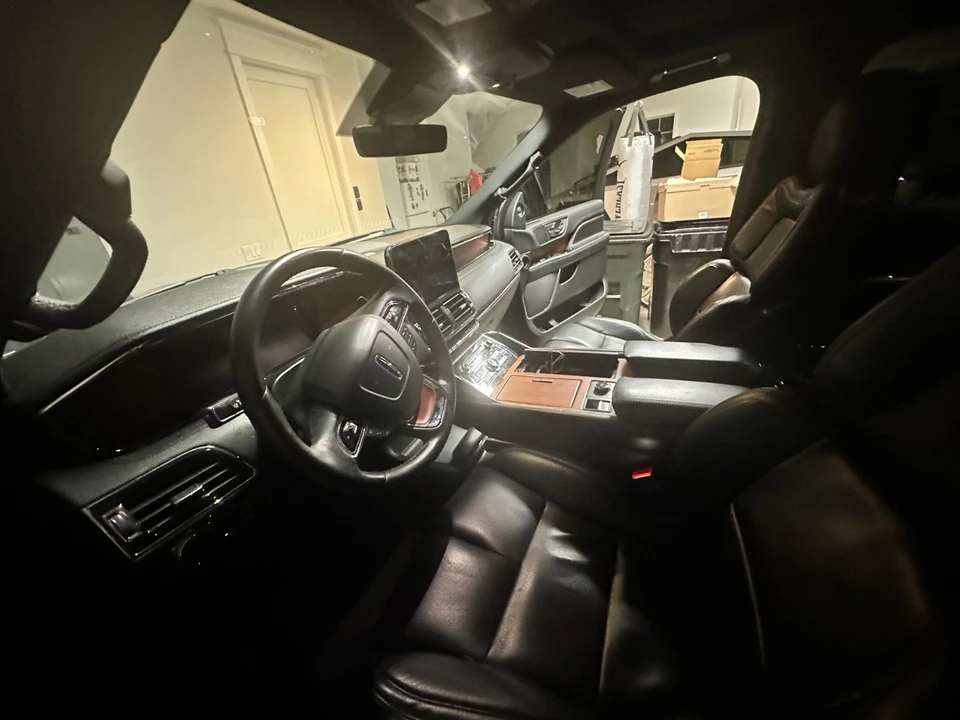 2020 Lincoln Navigator 4th Gen - Image 8 of 11
