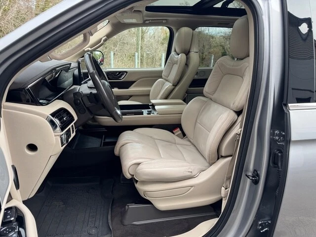 2020 Lincoln Navigator 4th Gen - Image 12 of 21
