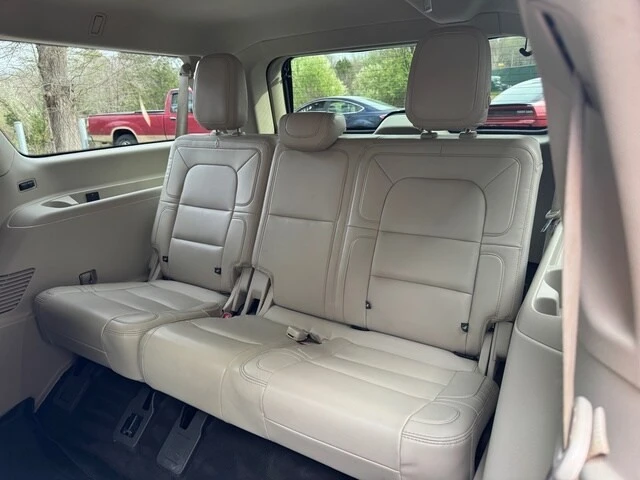 2020 Lincoln Navigator 4th Gen - Image 17 of 21