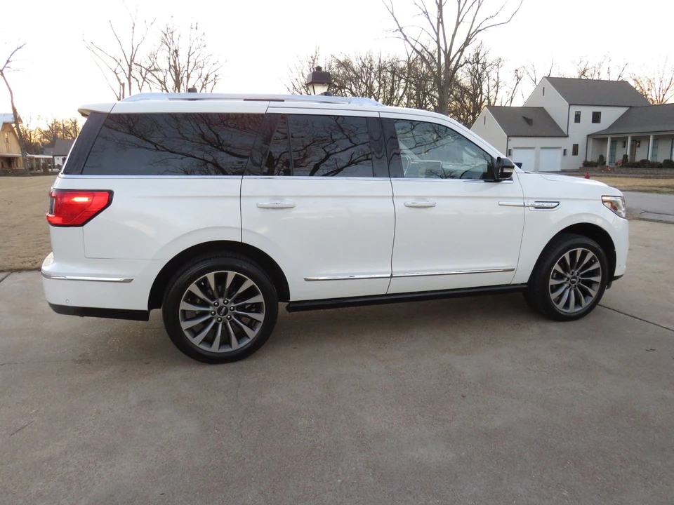 2020 Lincoln Navigator 4th Gen - Image 8 of 12
