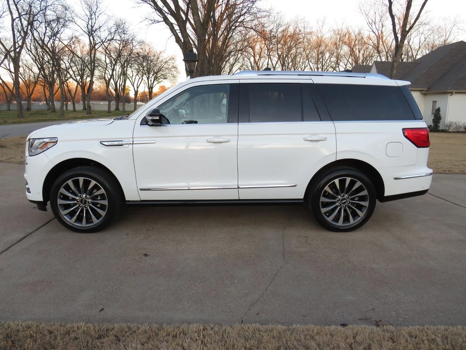 2020 Lincoln Navigator 4th Gen - Image 5 of 12