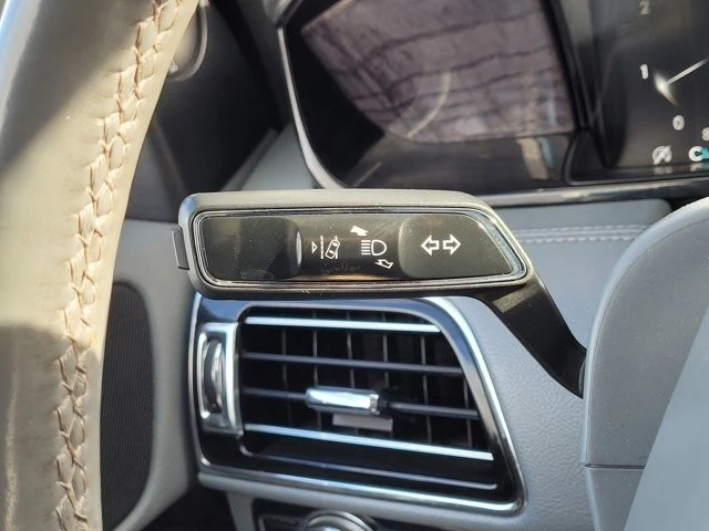 2020 Lincoln Navigator 4th Gen - Image 23 of 27