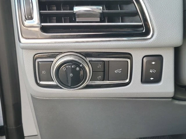 2020 Lincoln Navigator 4th Gen - Image 18 of 27