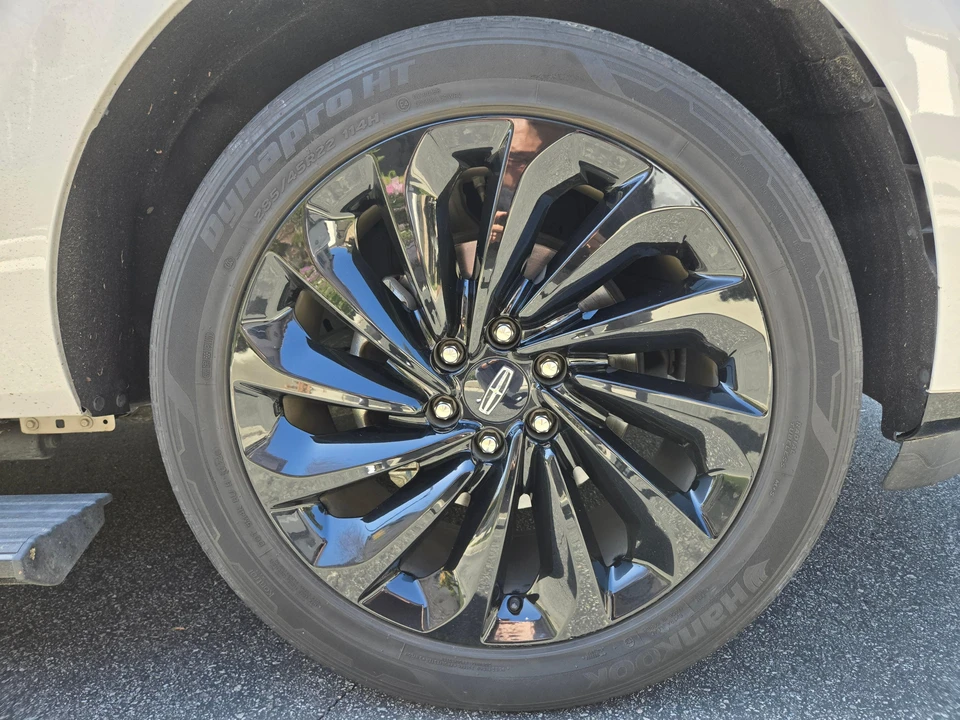 2020 Lincoln Navigator 4th Gen - Image 30 of 31