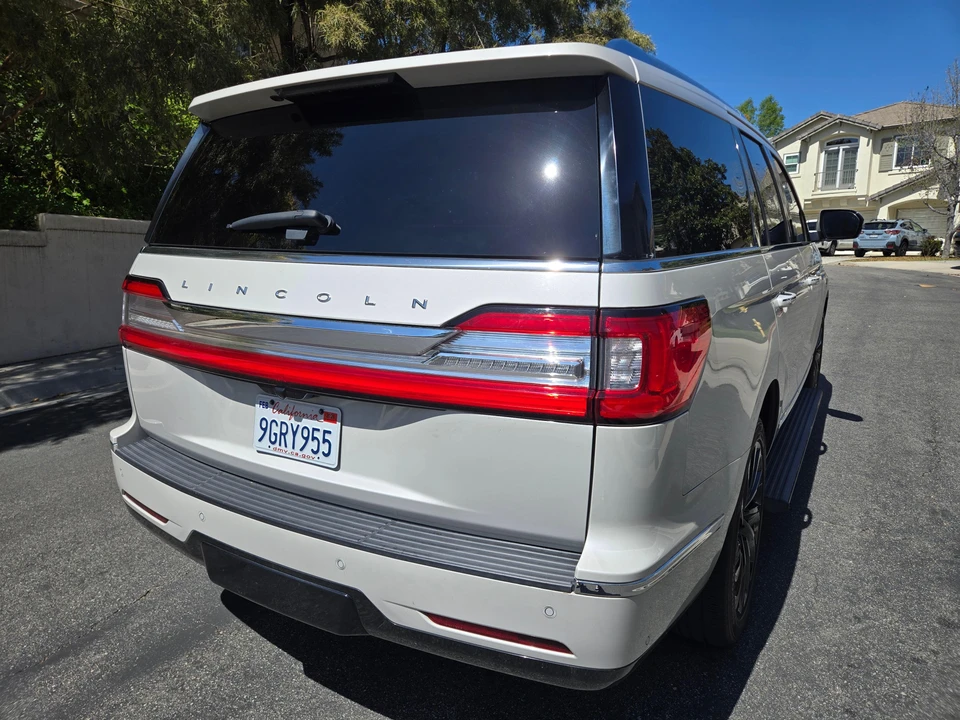 2020 Lincoln Navigator 4th Gen - Image 18 of 31